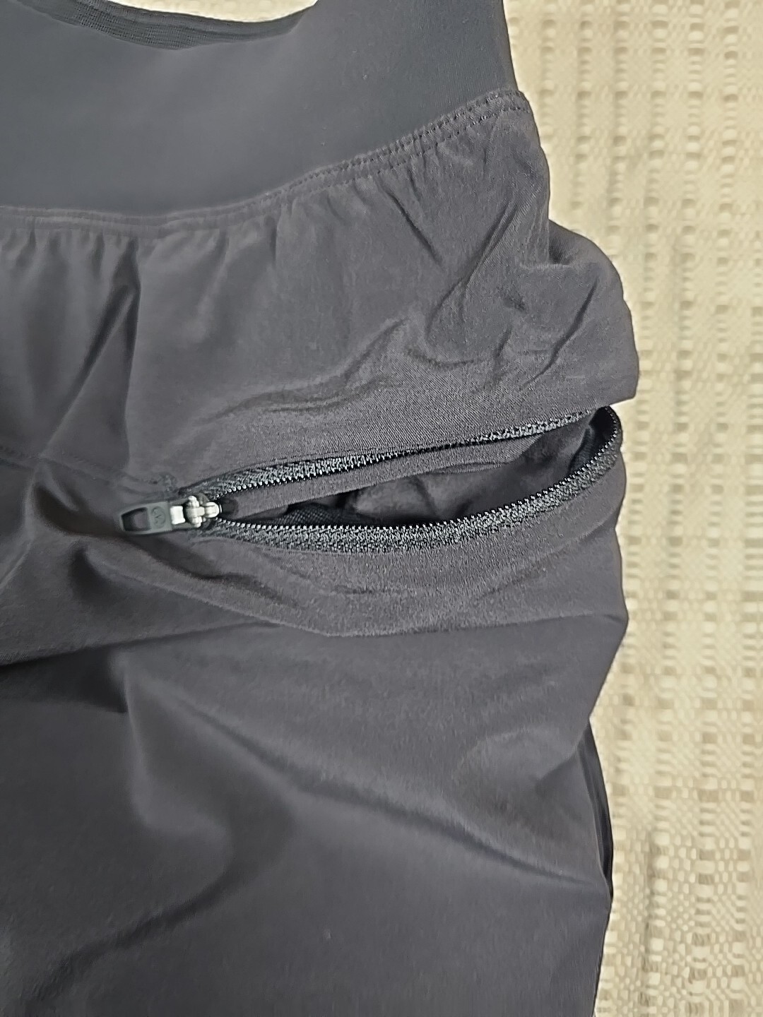 Size Large Lululemon T.H.E. Short 9″ Linerless BLACK LM7AA0S BLK Men’s New NWT