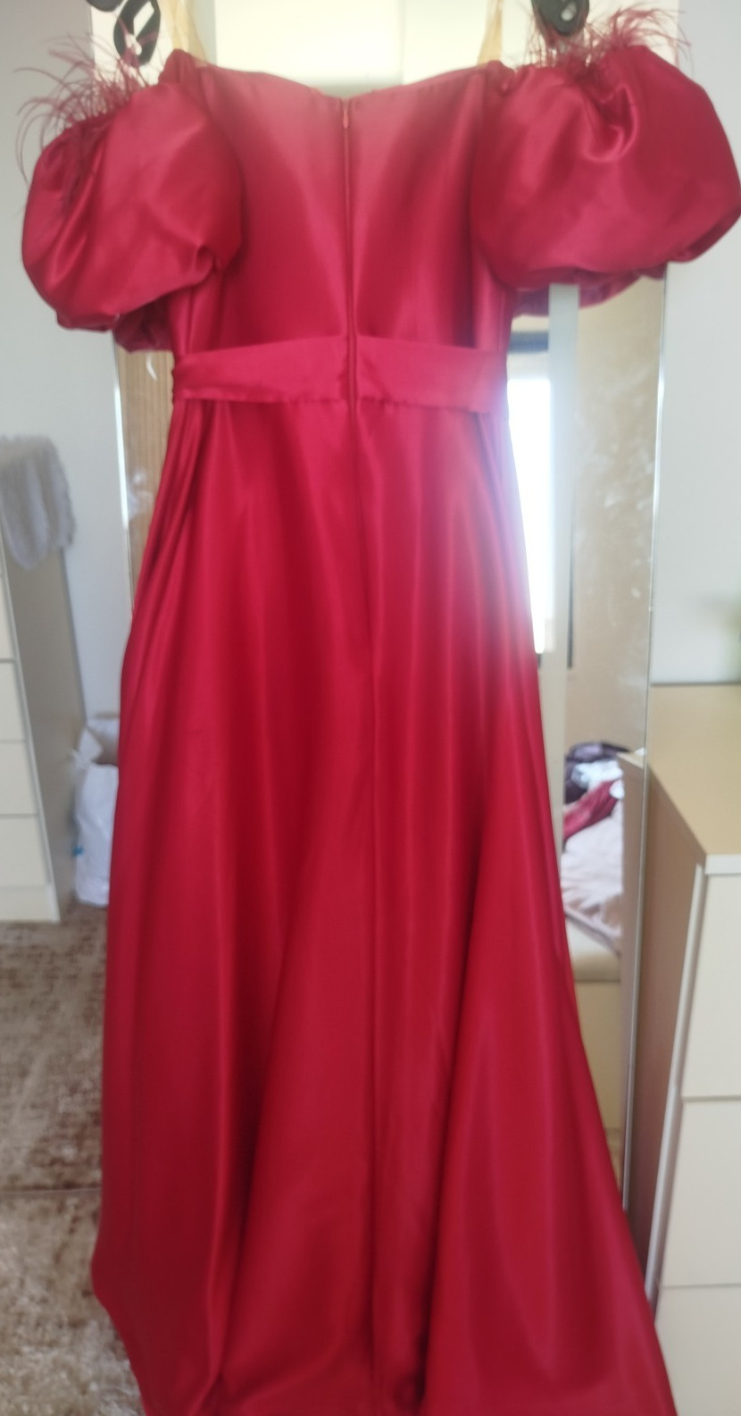 Elegant Red Satin Evening Dress Balloon Puff Sleeve Maxi Party Gown Gently Used
