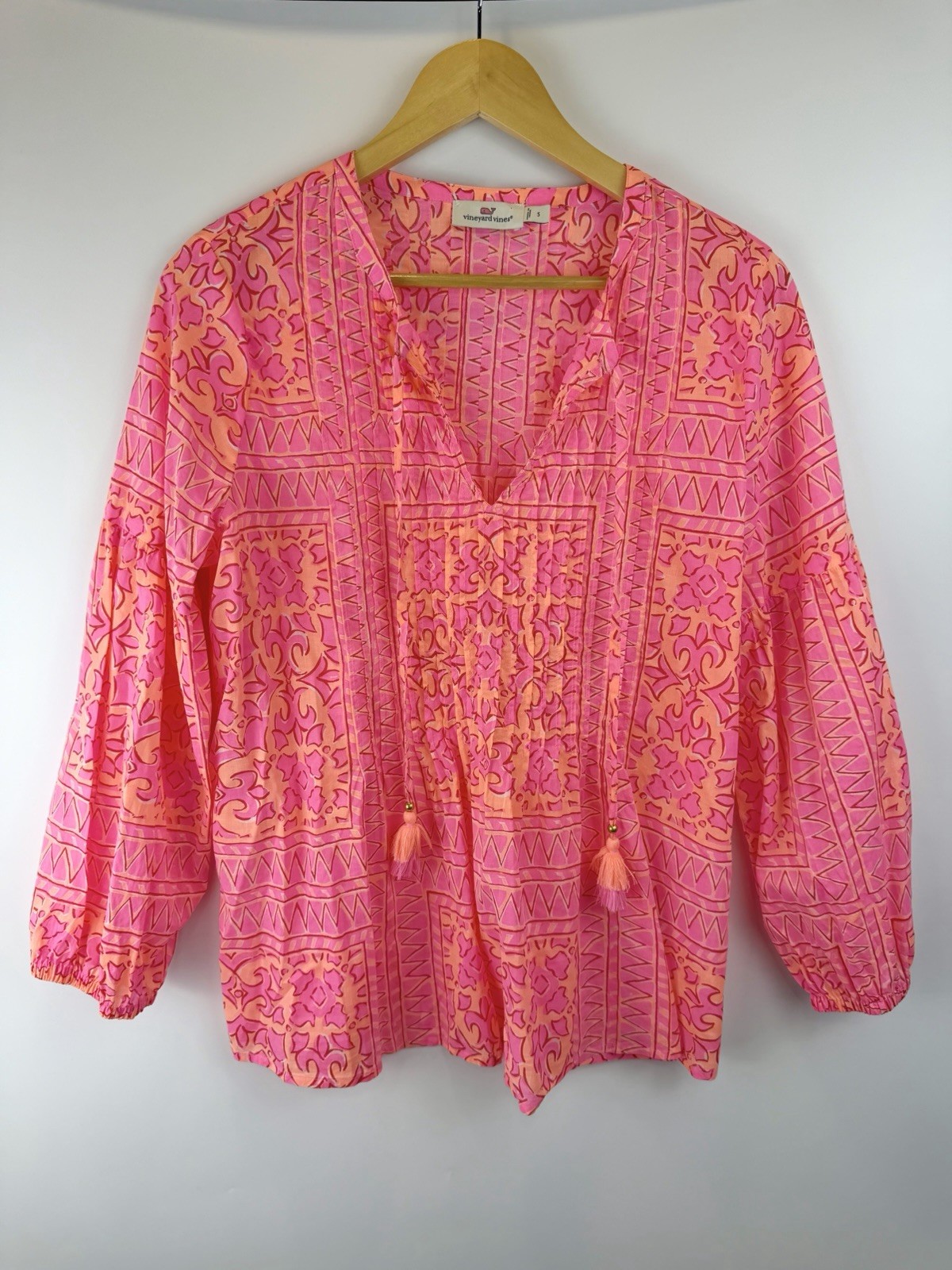 Vineyard Vines Tassle Boho Bright Pink Long Sleeved Blouse 100% Cotton Small