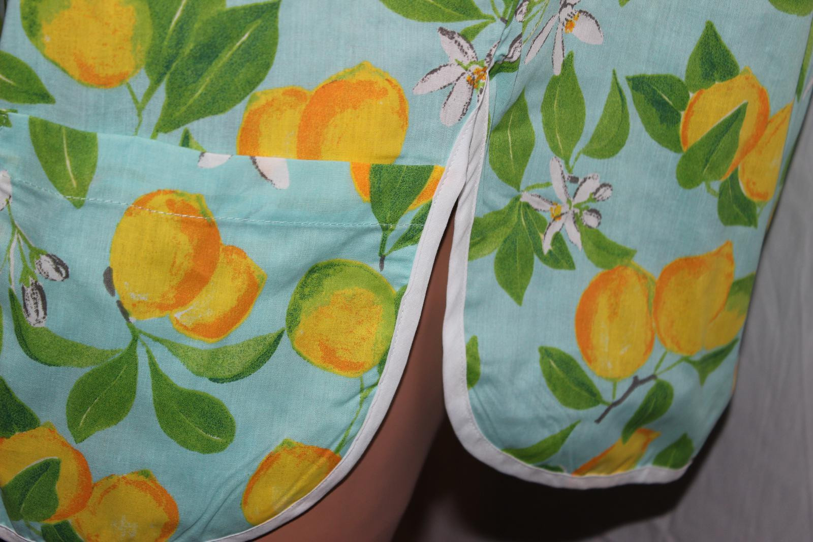 NEW – EASY ESSENTIALS SNAP FRONT SMOCK COBBLER APRON BLUE WITH LEMONS MED & LG