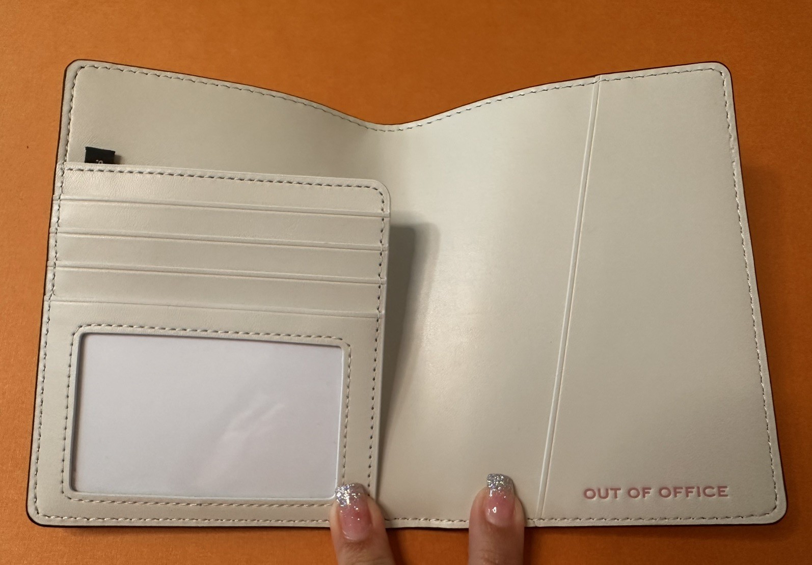 NWOT Marc Jacobs The City Paris Passport Case Leather City Capsule