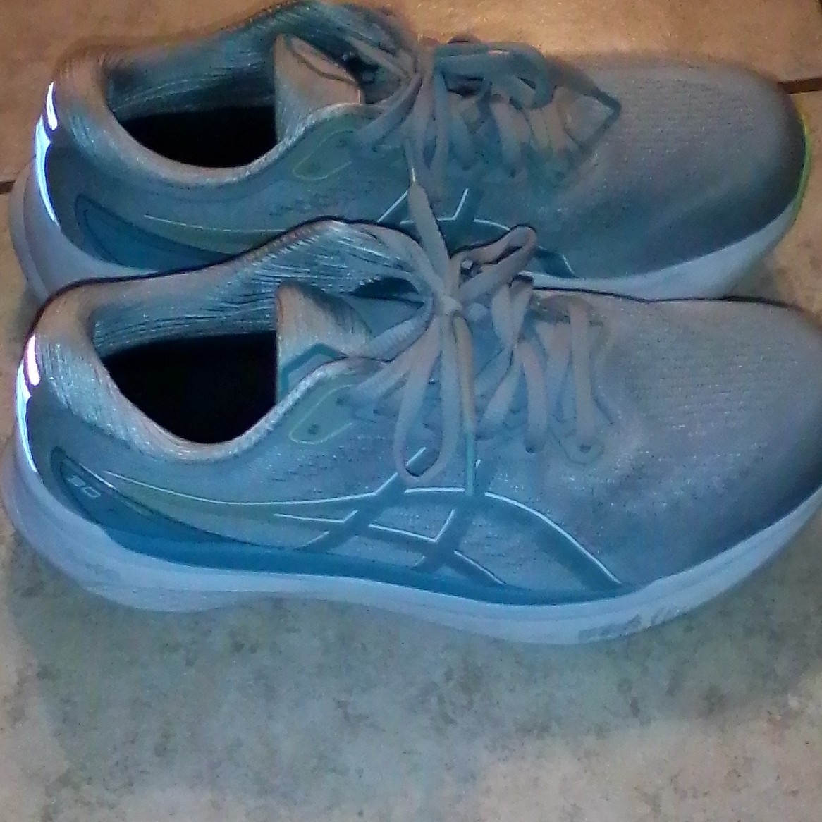 ASICS Gel Nimbus Men’s Gray Lace Up Low Top Sneakers 1012B357