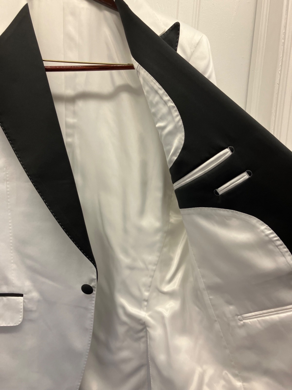 New Men’s White Satin Tuxedo Suit w. Vest