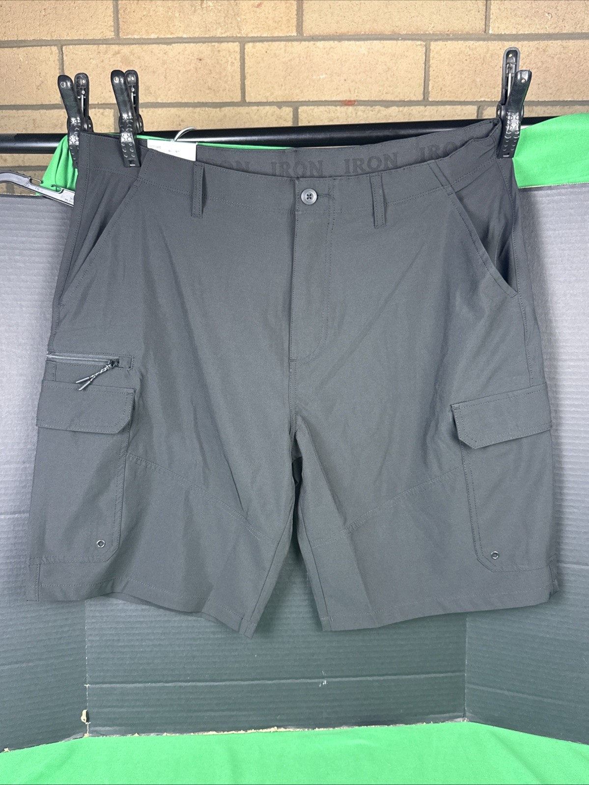 Iron Co. Men’s Stretch Hybrid Cargo Shorts Size 40 Black
