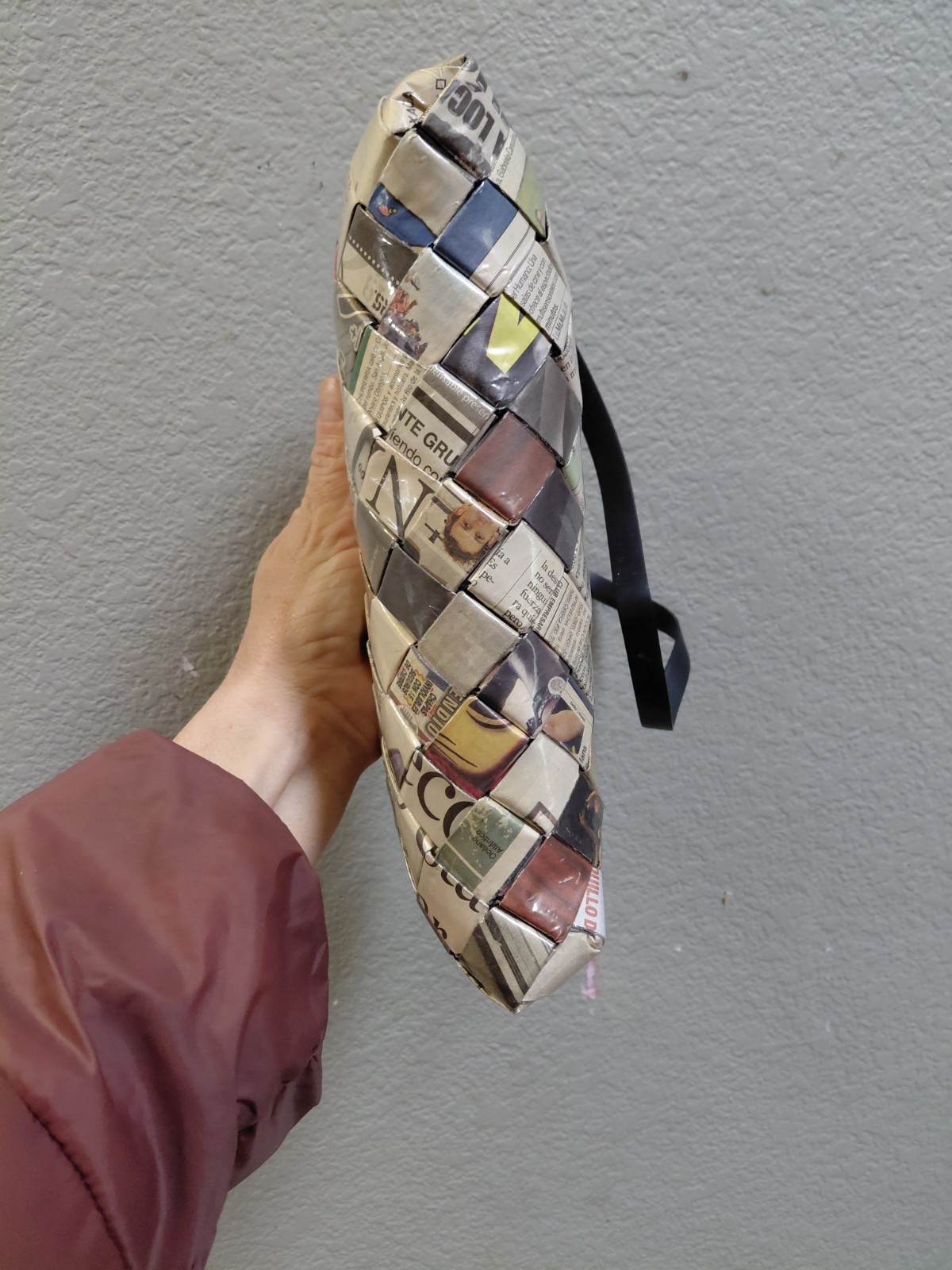 ECOIST Woven Wrappers Zippered Recycled Magazine Purse 9 X 2 Inches