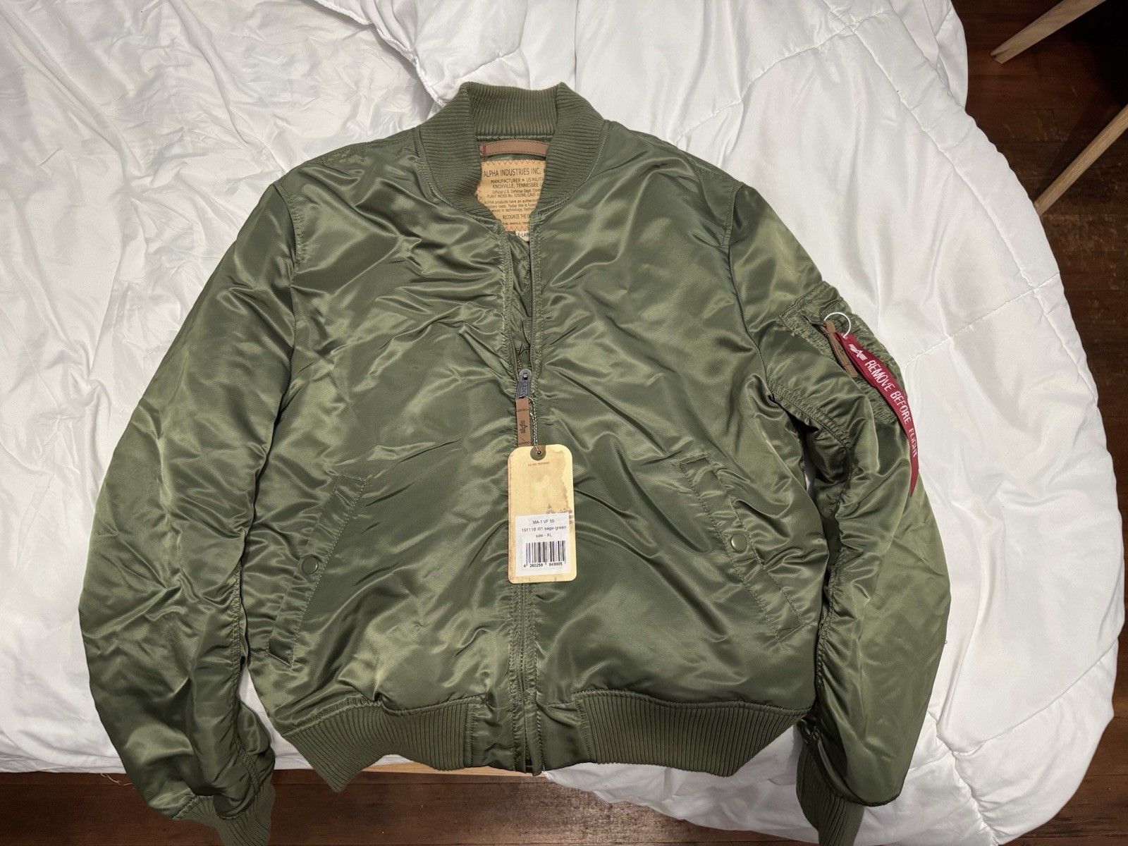 Alpha Industries MA-1 Bomber Flight Jacket / VF59 Fit (Slim) / Sage Green / XL