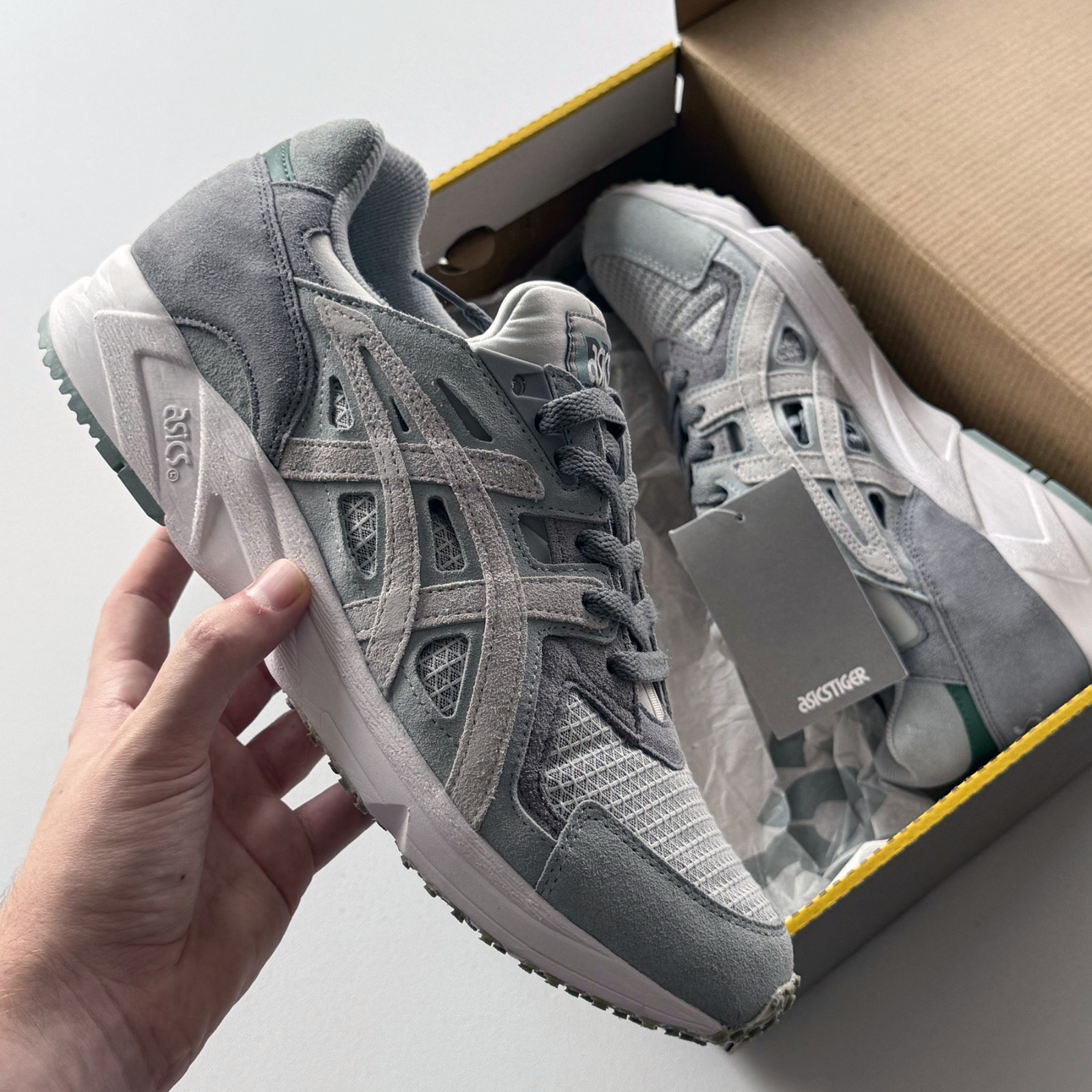 Size 10 – ASICS Gel DS Trainer OG Glacier Grey Brand New